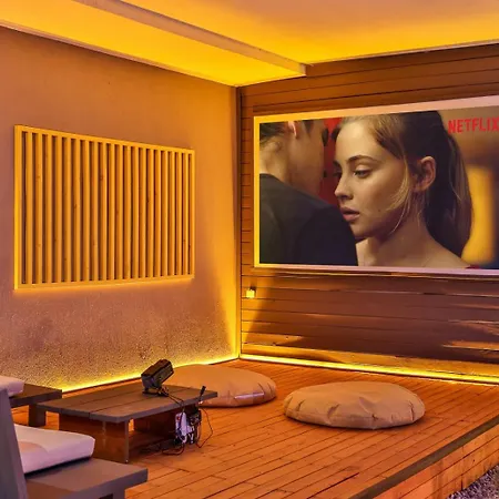 Nuka Loft Vilă *